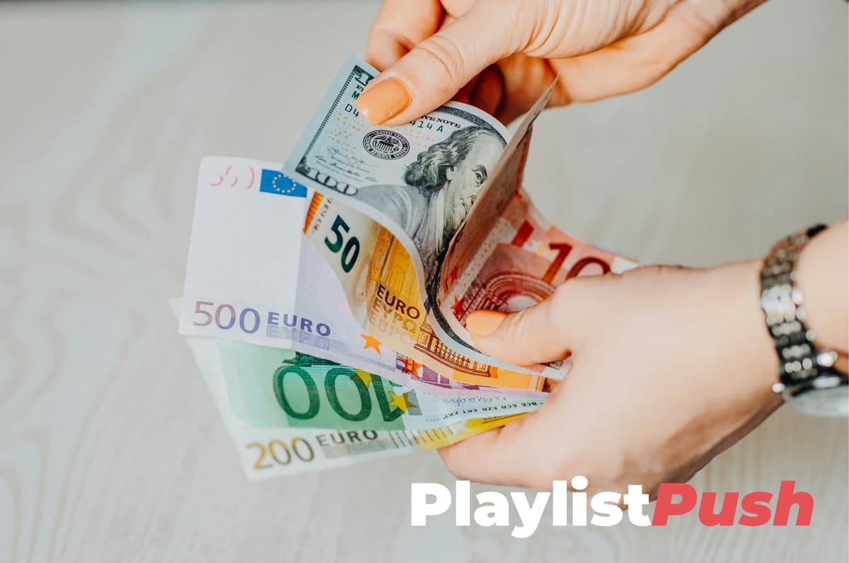 音楽ディストリビューション - フラット・フィーとロイヤリティ・モデル